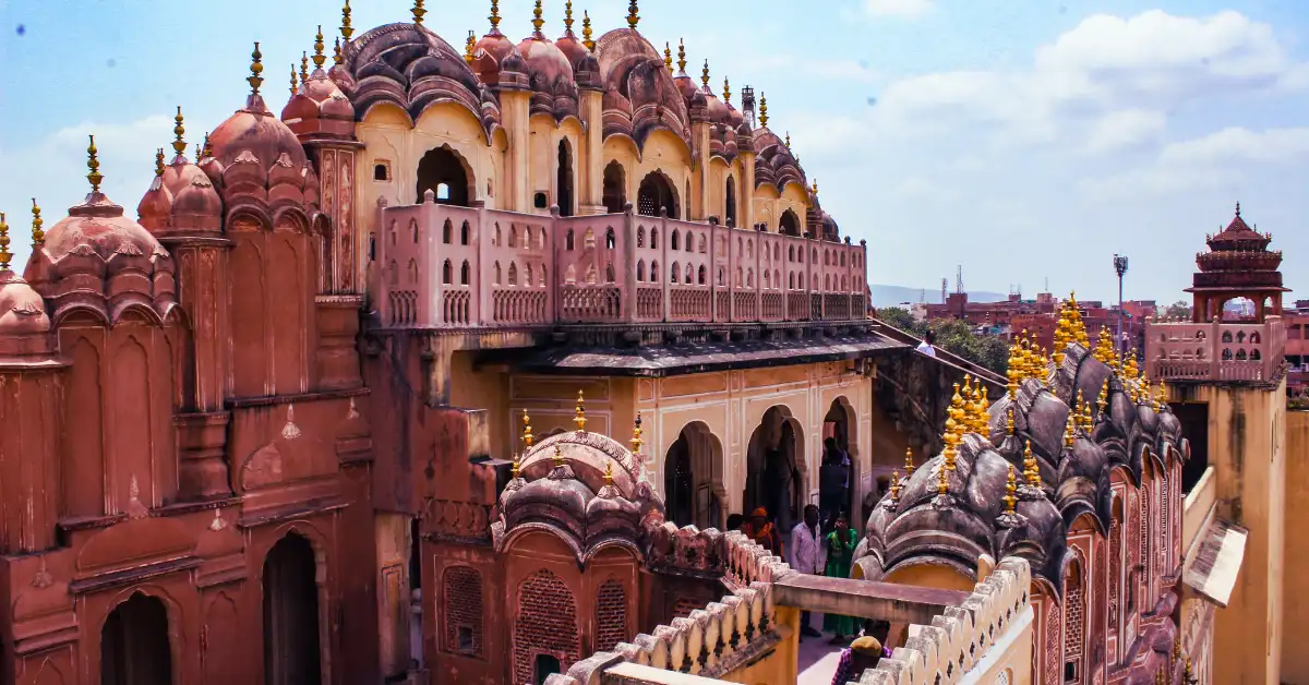 What Places Open and Closed on Monday in Jaipur