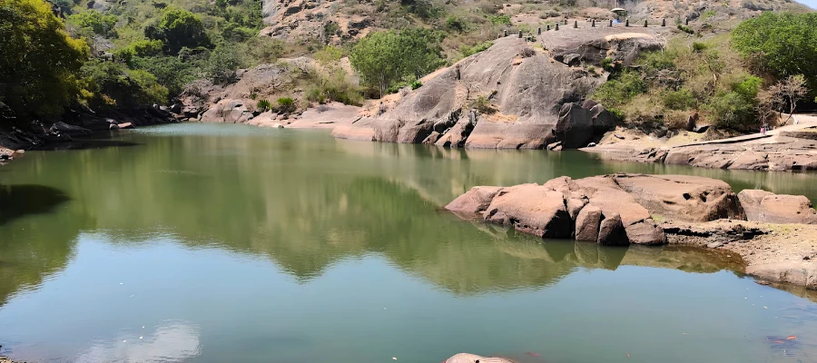 Tourist Places Near Guru Shikhar Mount Abu