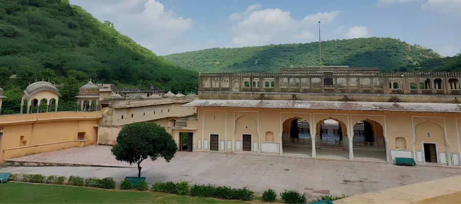 Architectural Features of Vidyadhar Bagh